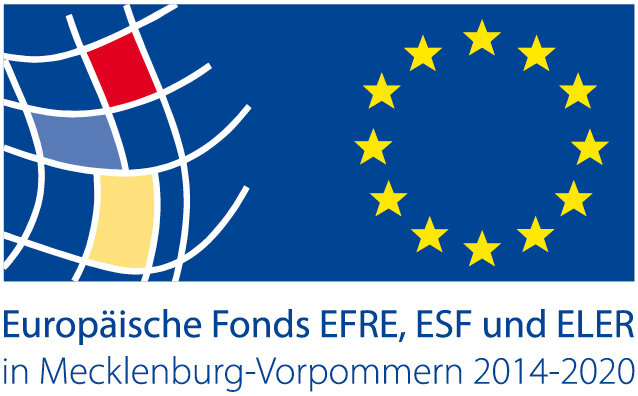 Logo mit dem Schriftzug Europäische Fonds EFRE, ESF und ELER in Mecklenburg-Vorpommern 2014-2020 darüber eine Grafik mit weißen Streifen mit Einsätzen in gelb, blau und rot und ein Sternenkreis mit blauem Hintergrund