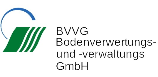 Logo mit dem Schriftzug BVVG Bodenverwertungs-und verwaltungs GmbH, daneben eine Grafik in grün und blau
